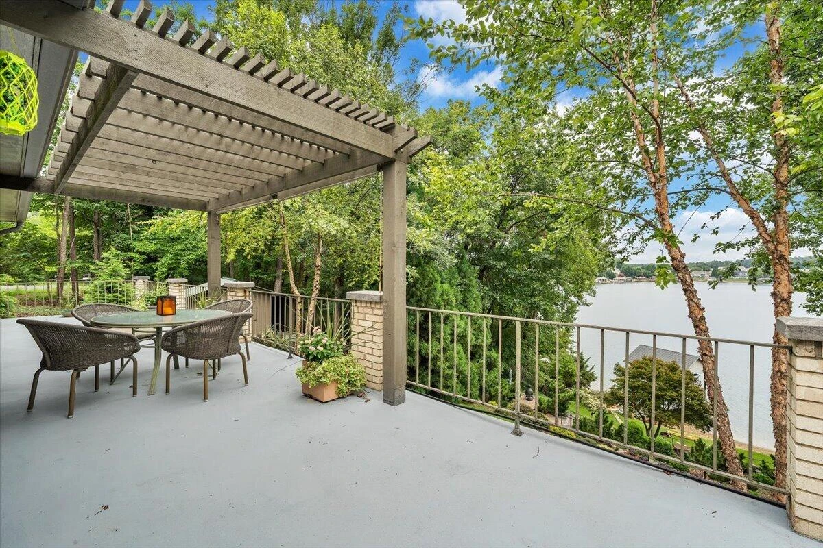 1276 Belle Isle DR - Photo 20