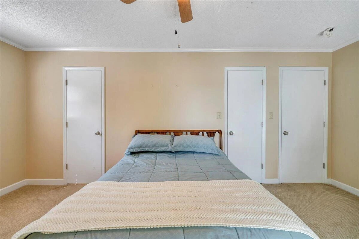 1276 Belle Isle DR - Photo 22