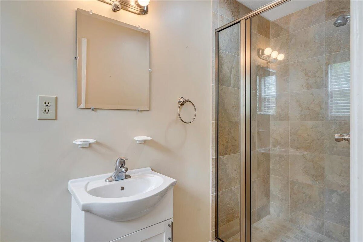 1276 Belle Isle DR - Photo 24