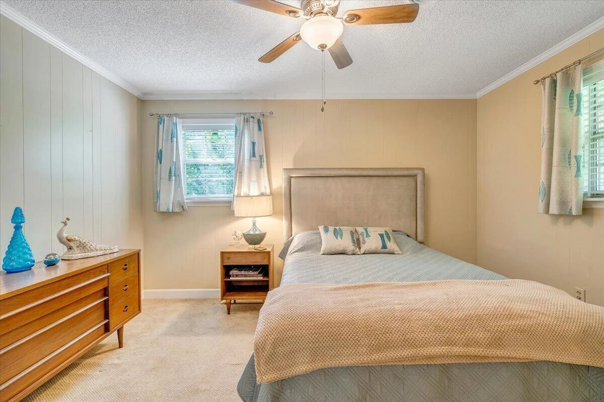 1276 Belle Isle DR - Photo 28