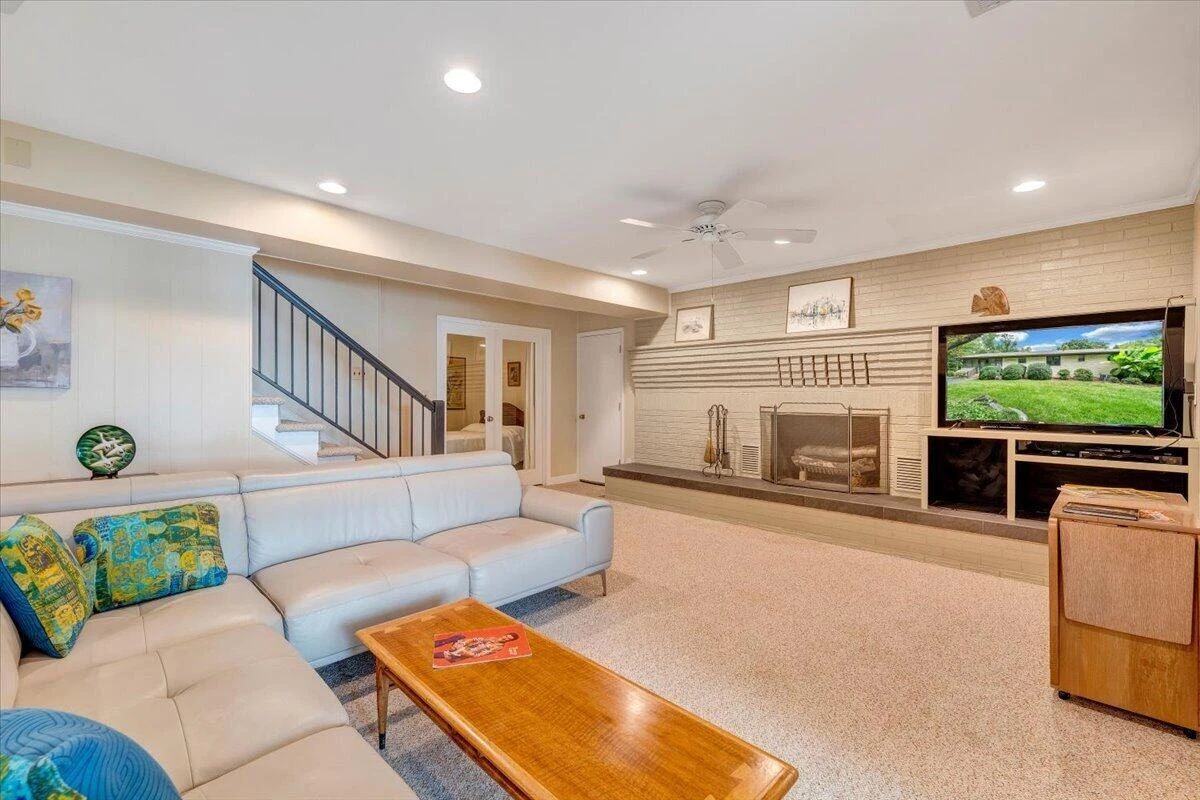 1276 Belle Isle DR - Photo 34
