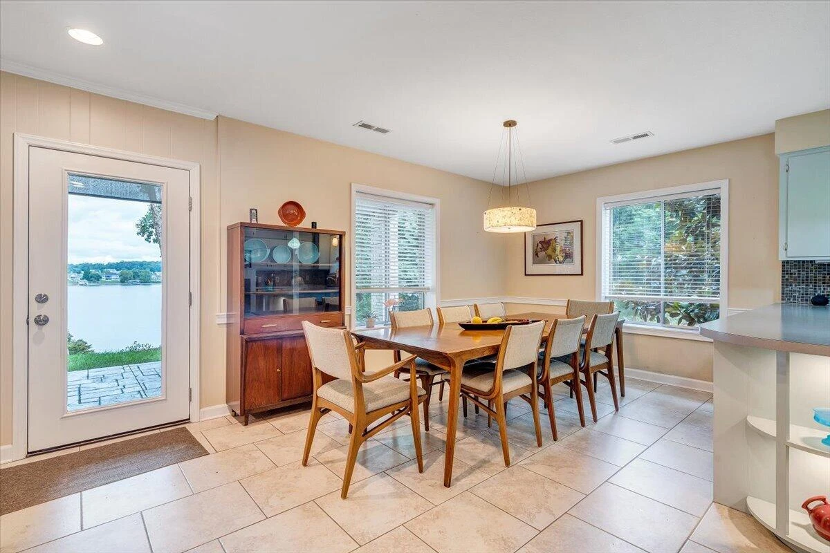1276 Belle Isle DR - Photo 35
