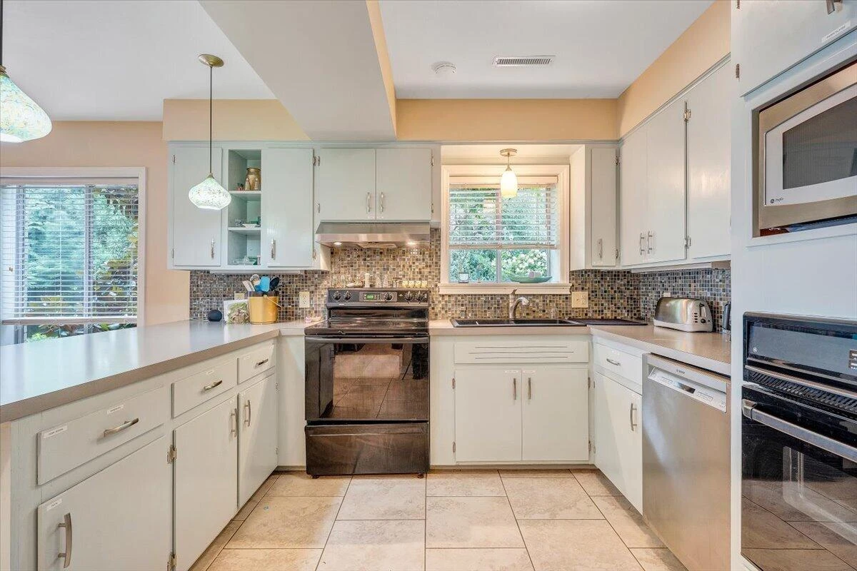 1276 Belle Isle DR - Photo 39