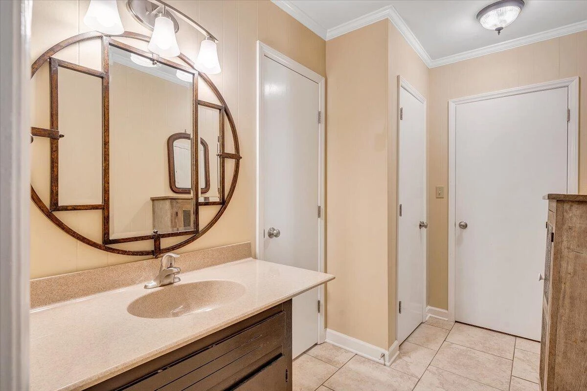1276 Belle Isle DR - Photo 43