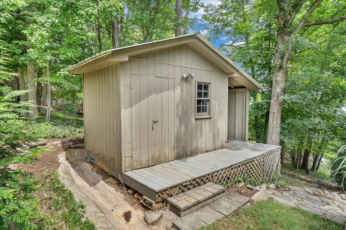 1276 Belle Isle DR - Photo 54
