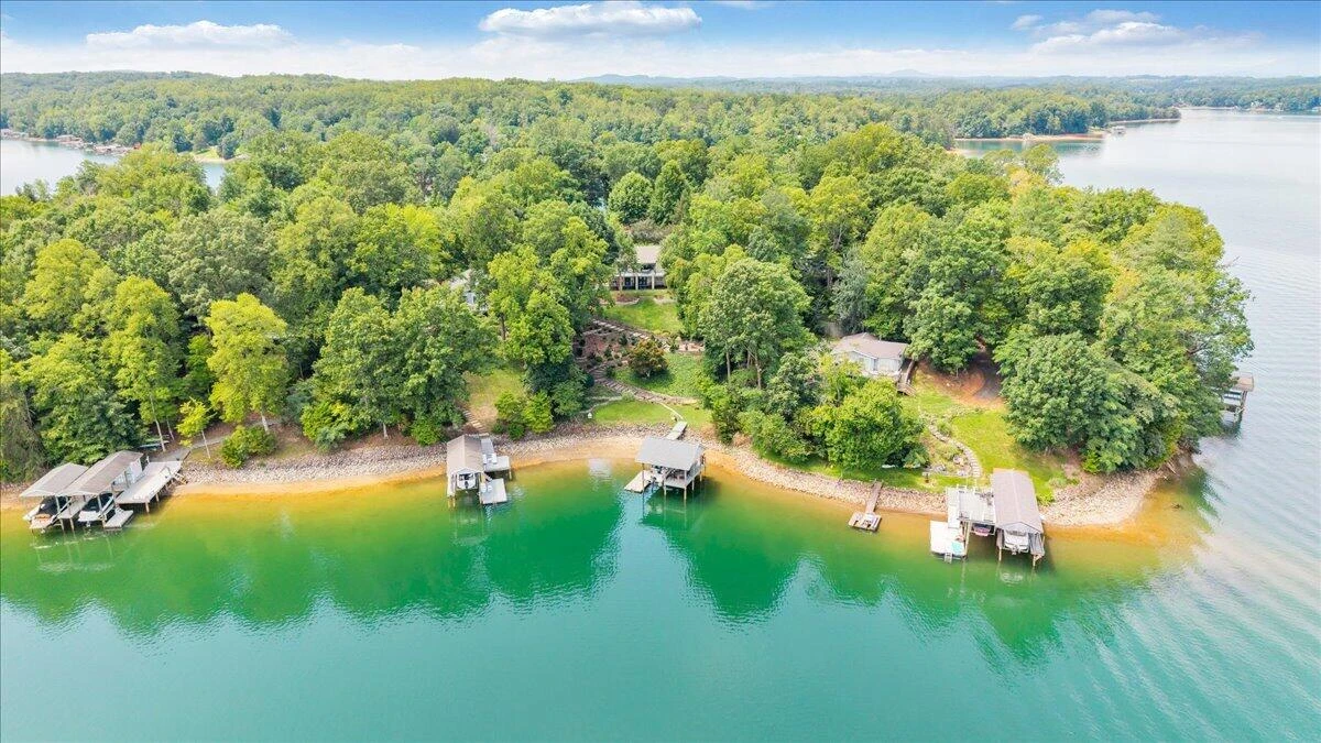 1276 Belle Isle DR - Photo 64