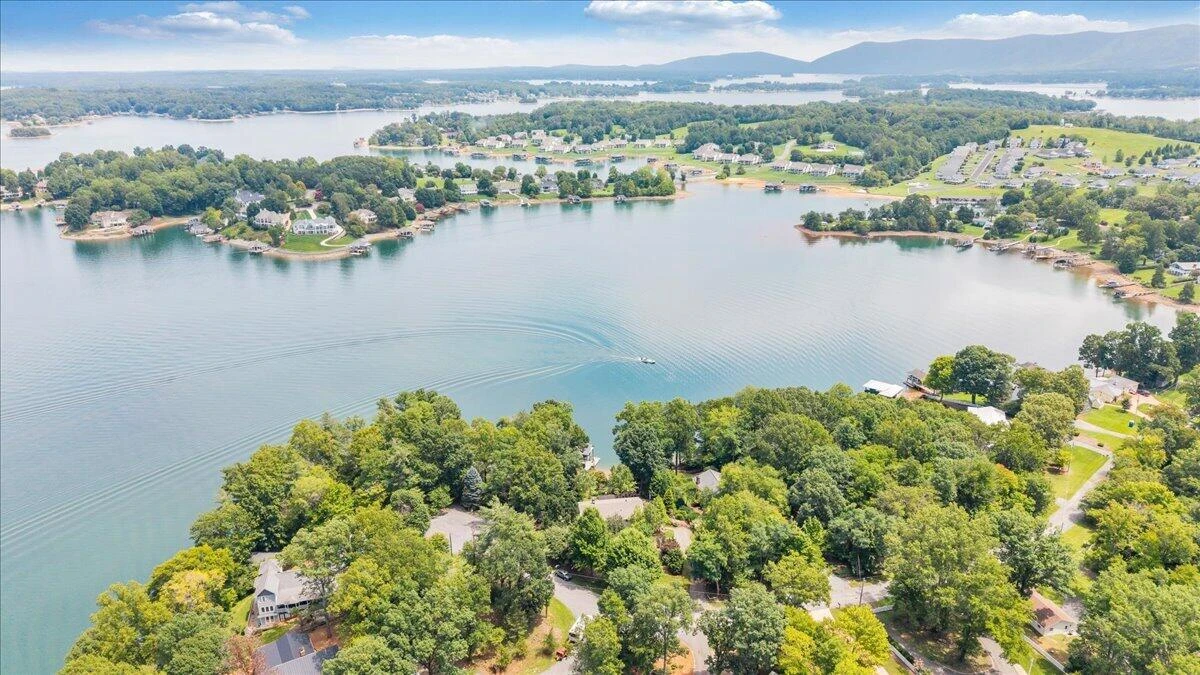 1276 Belle Isle DR - Photo 69