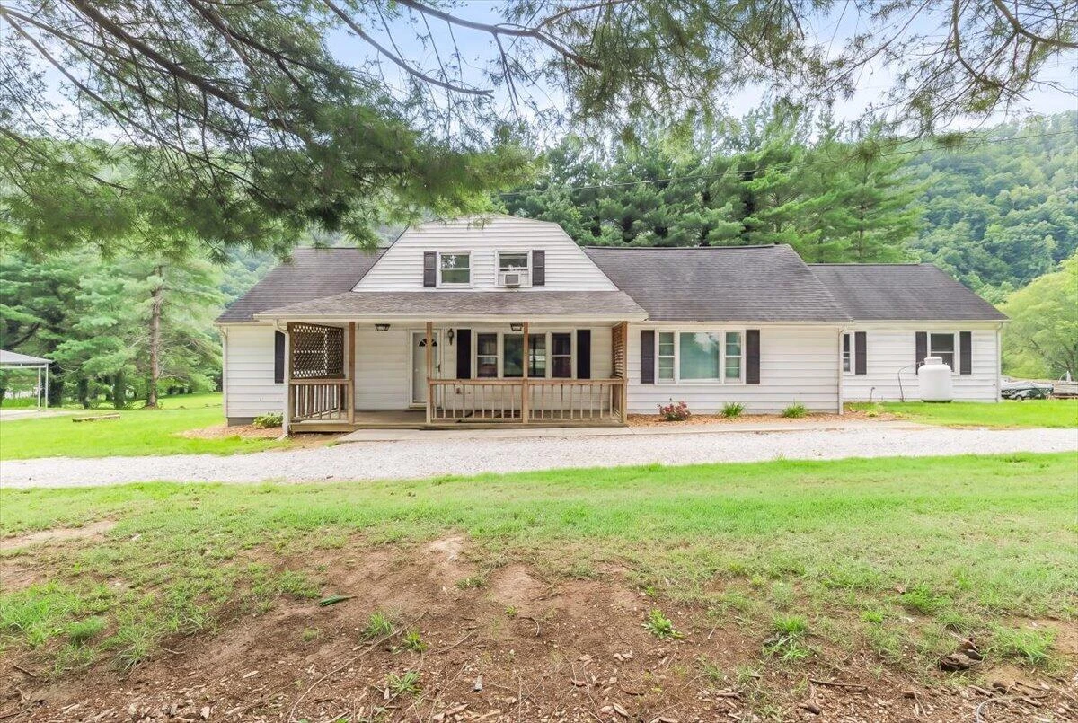 138 Weaver DR