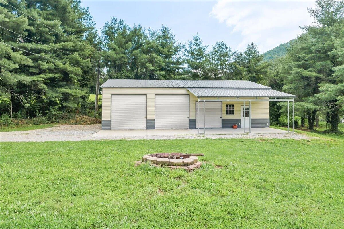138 Weaver DR - Photo 5
