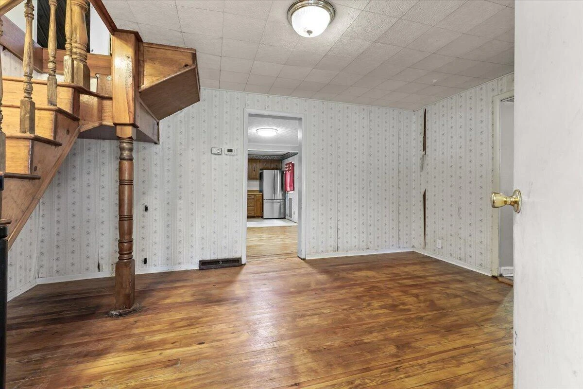 138 Weaver DR - Photo 11