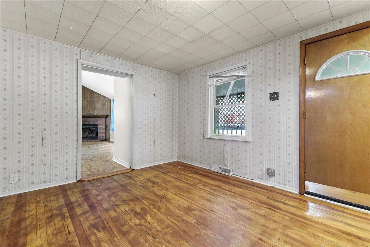 138 Weaver DR - Photo 12