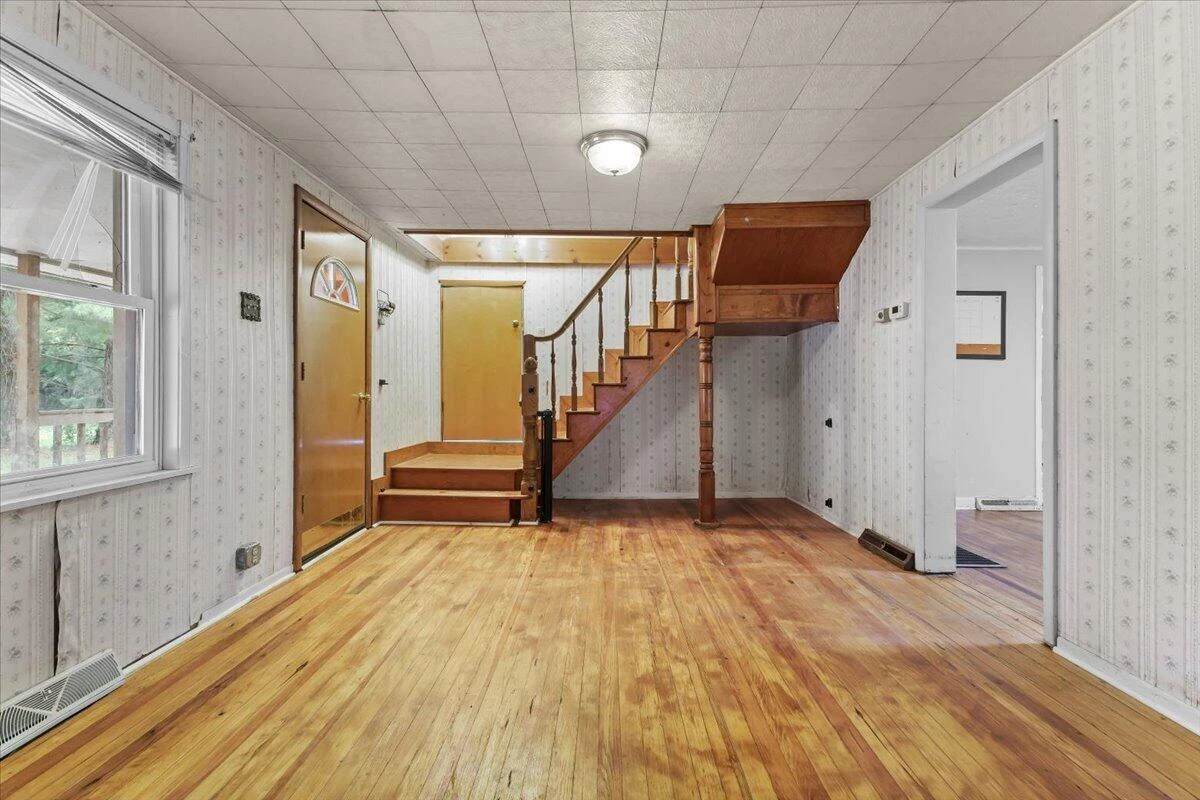 138 Weaver DR - Photo 13