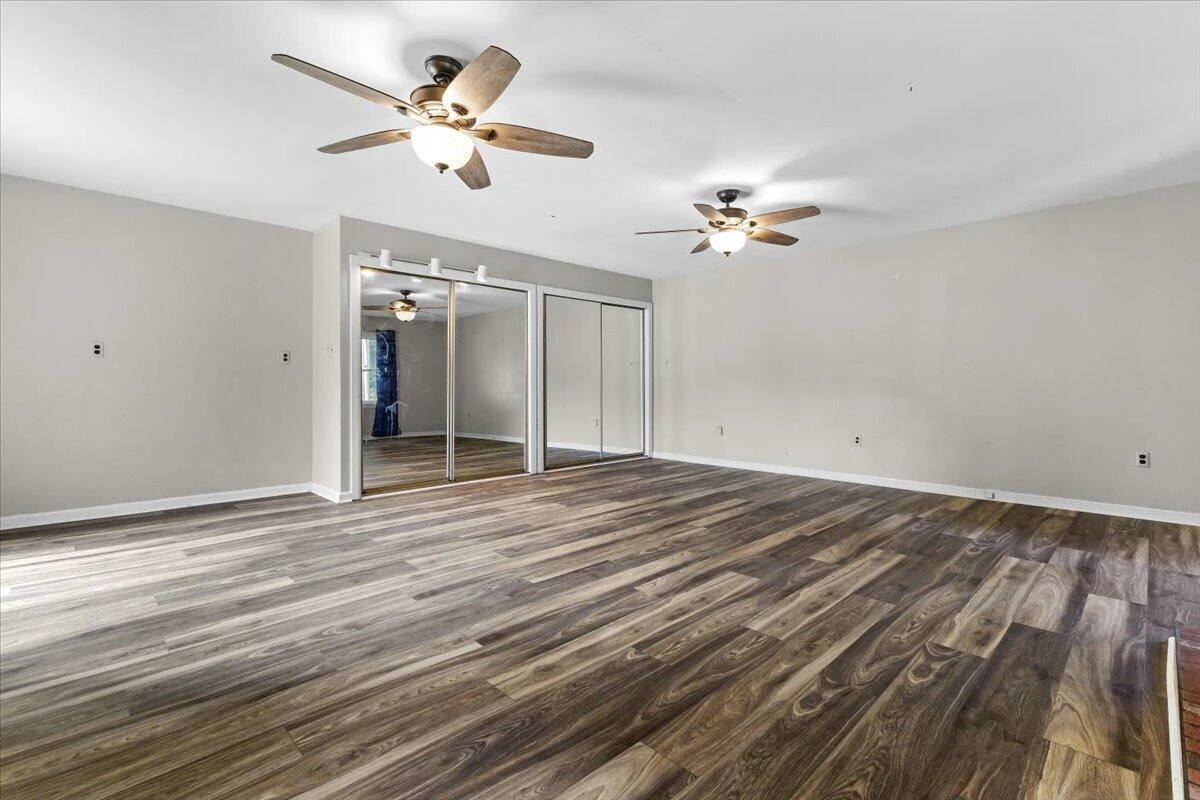 138 Weaver DR - Photo 17