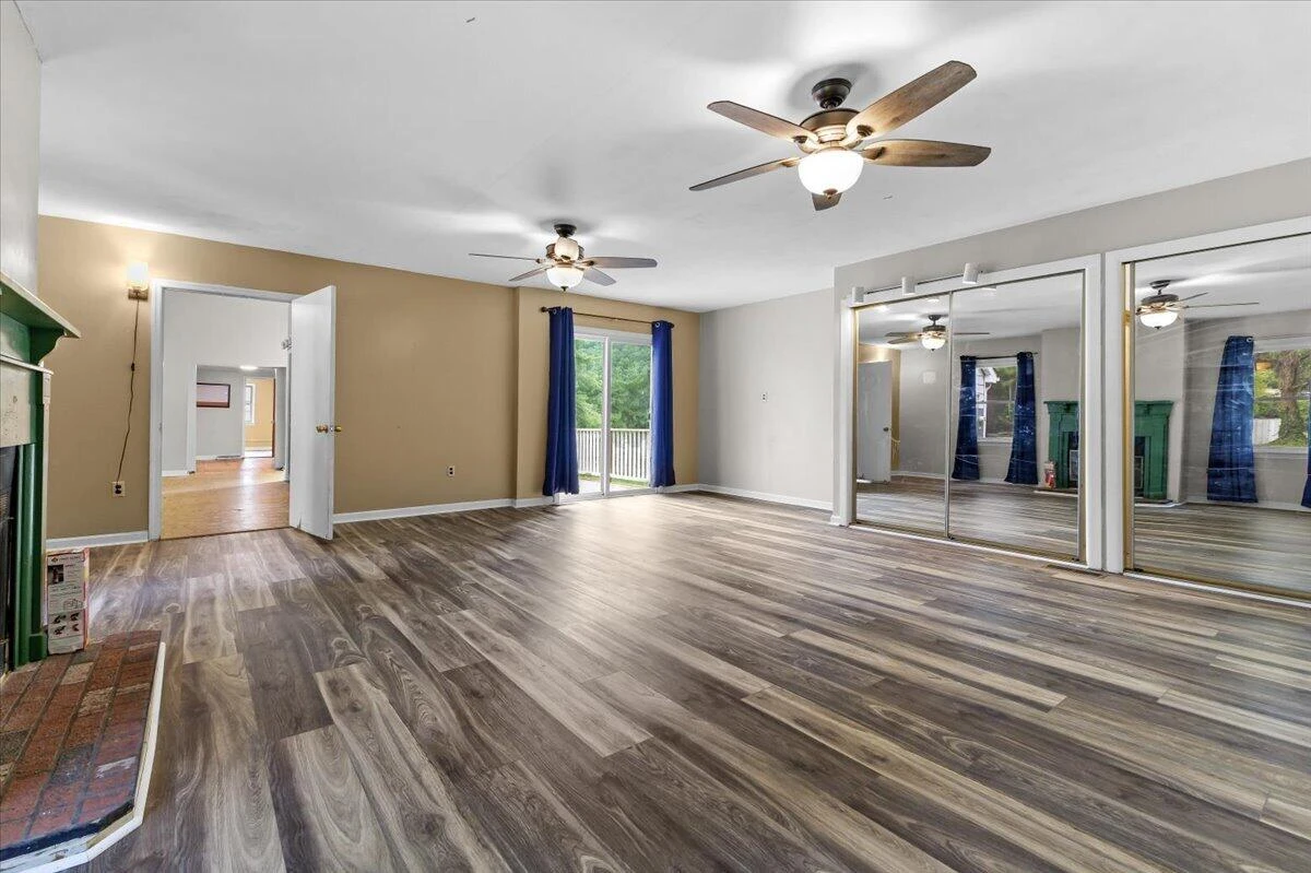 138 Weaver DR - Photo 18