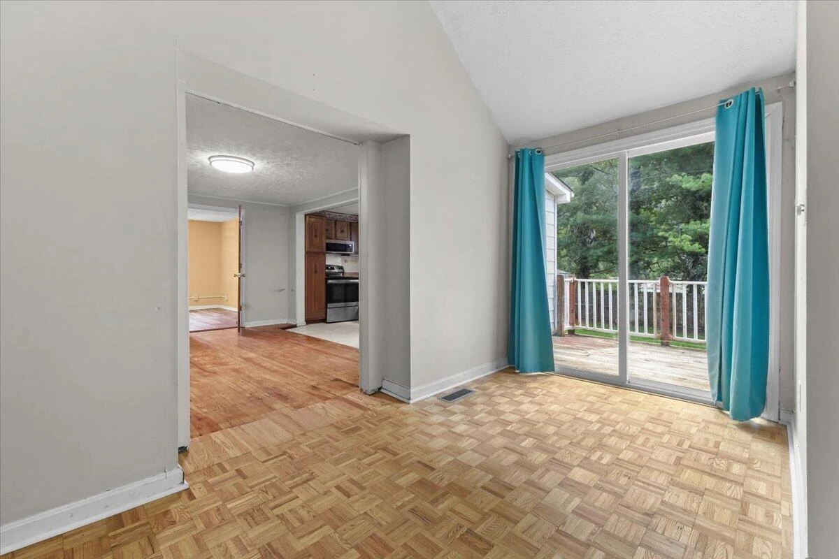 138 Weaver DR - Photo 20