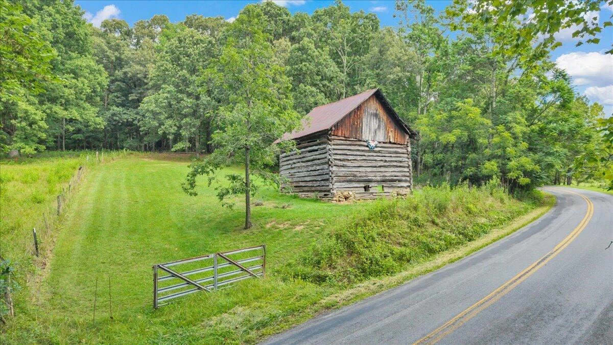 7654 Goose Creek Valley RD - Photo 3
