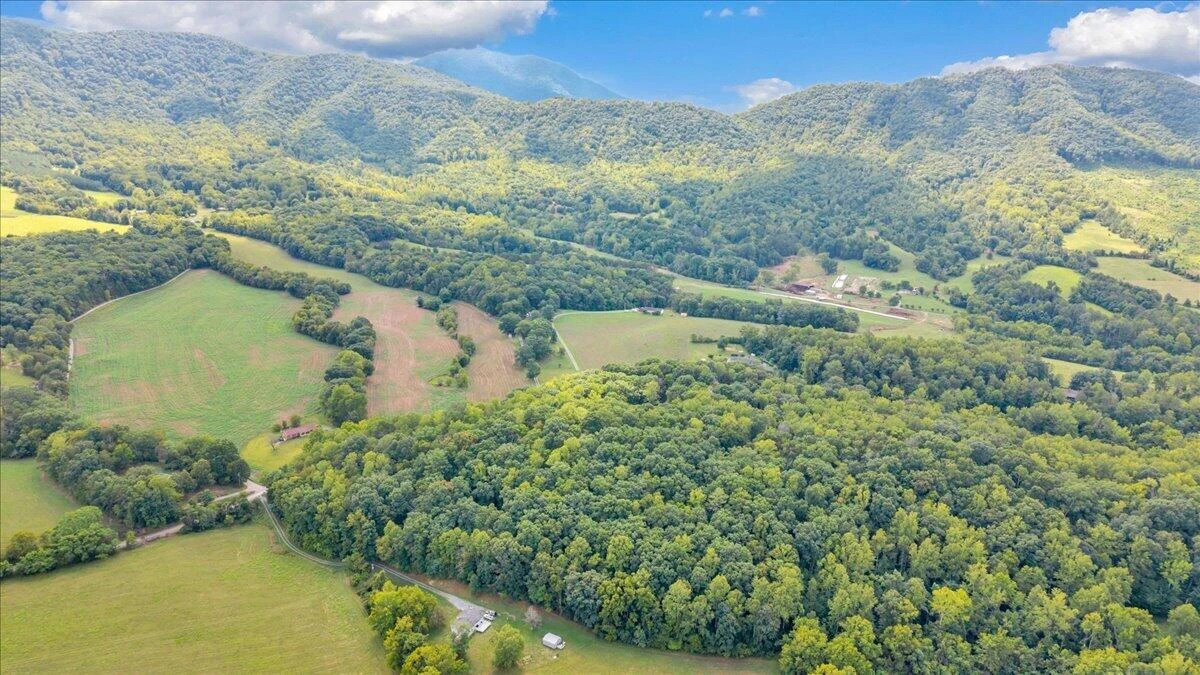 7654 Goose Creek Valley RD - Photo 23