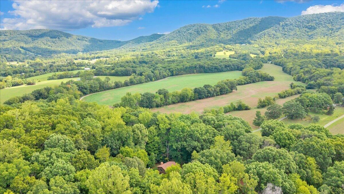 7654 Goose Creek Valley RD - Photo 24