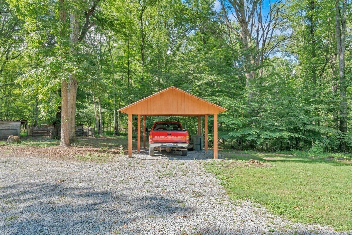 7654 Goose Creek Valley RD - Photo 25