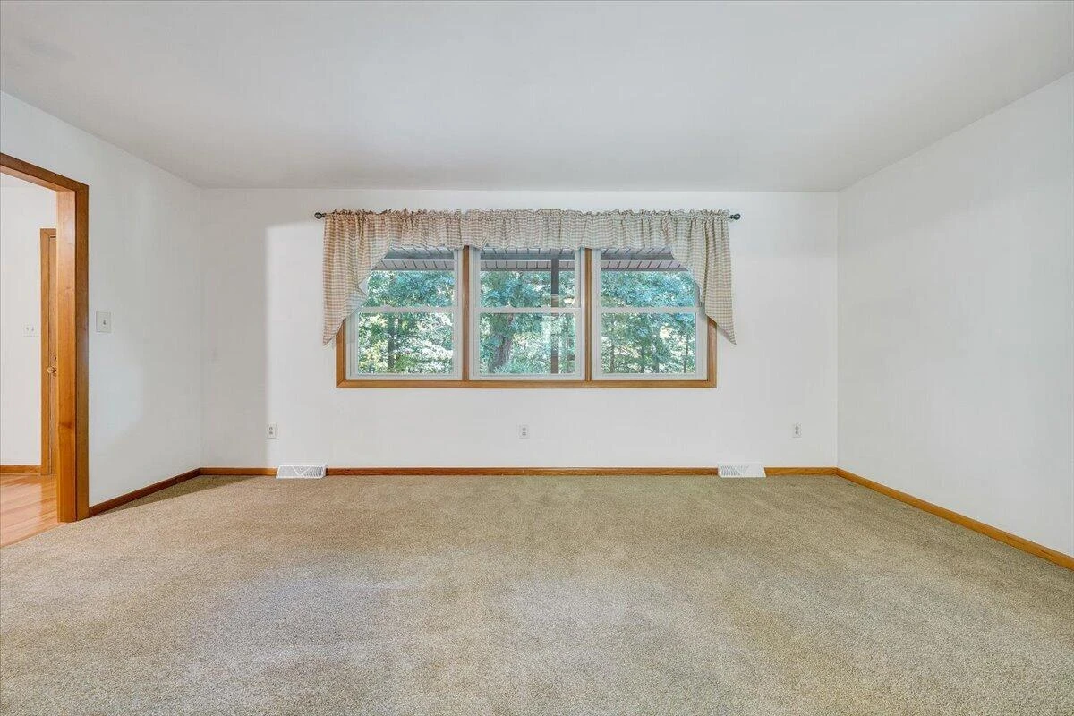 7654 Goose Creek Valley RD - Photo 33