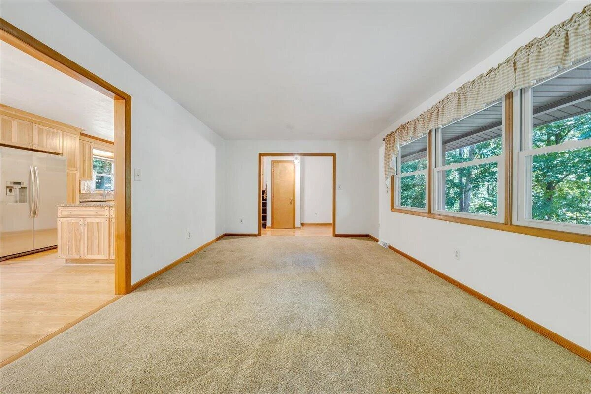 7654 Goose Creek Valley RD - Photo 34