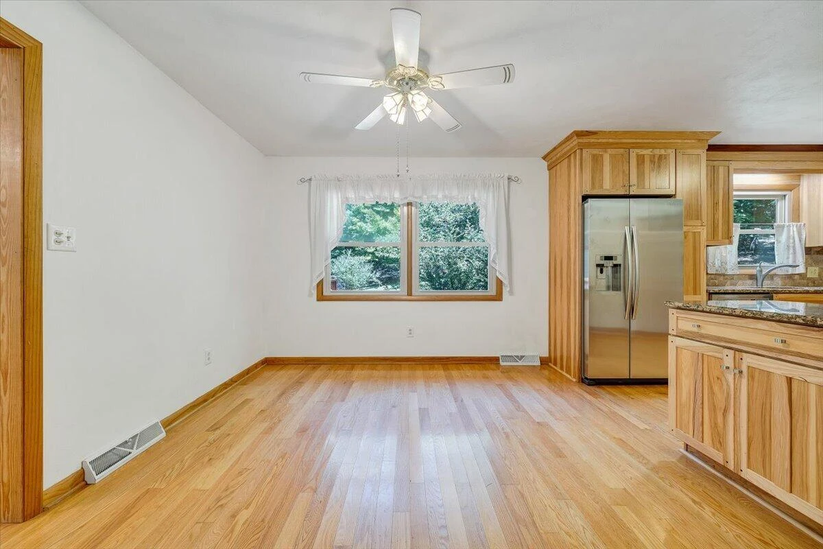 7654 Goose Creek Valley RD - Photo 35