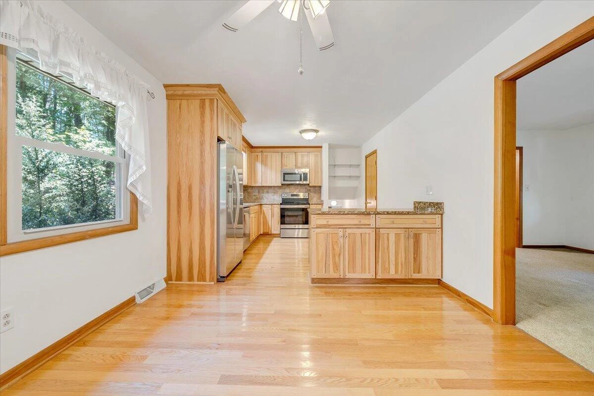 7654 Goose Creek Valley RD - Photo 37