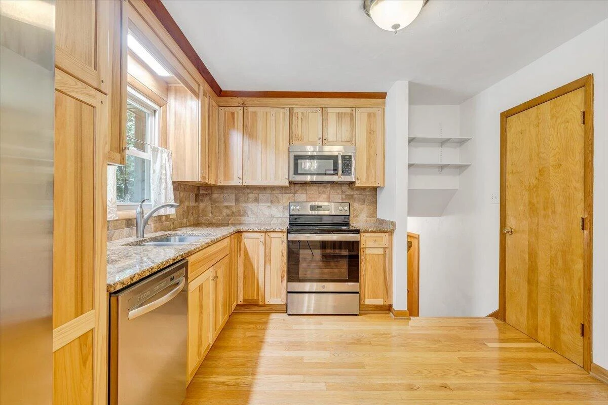 7654 Goose Creek Valley RD - Photo 39