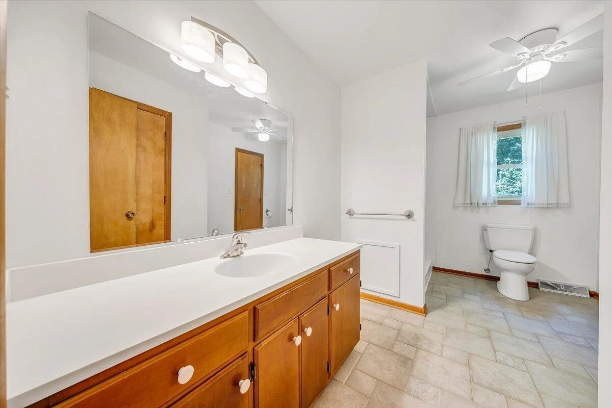7654 Goose Creek Valley RD - Photo 45