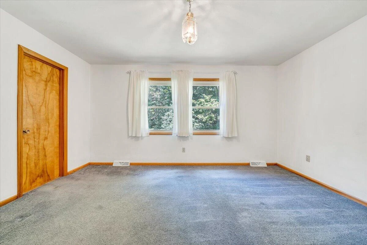 7654 Goose Creek Valley RD - Photo 49