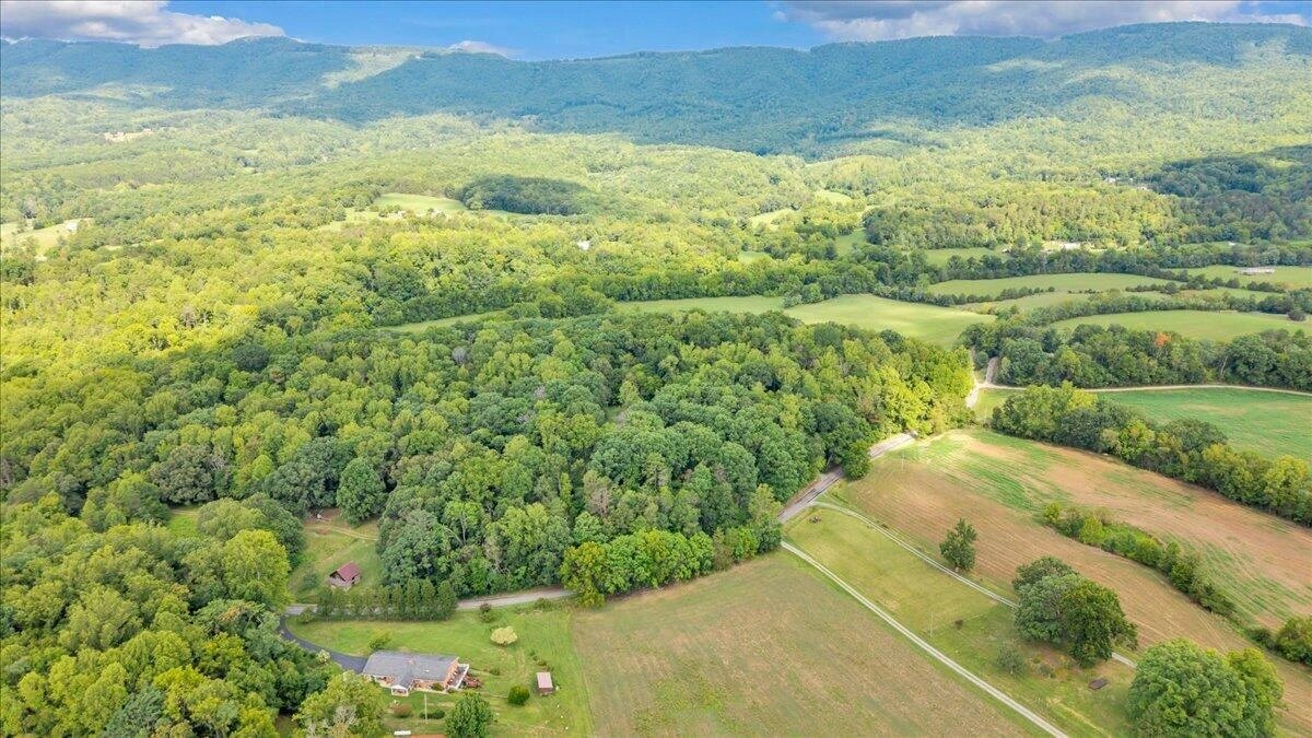 7654 Goose Creek Valley RD - Photo 87