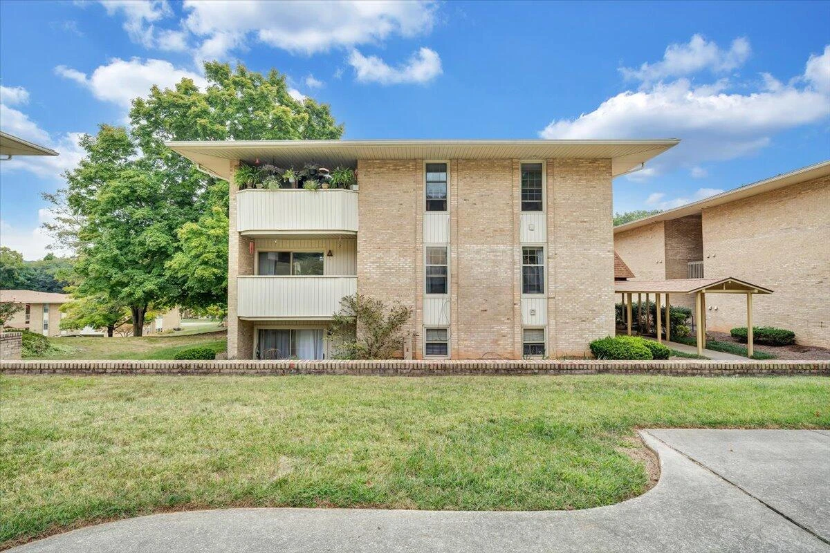 5260 Crossbow CIR #UNIT 7C