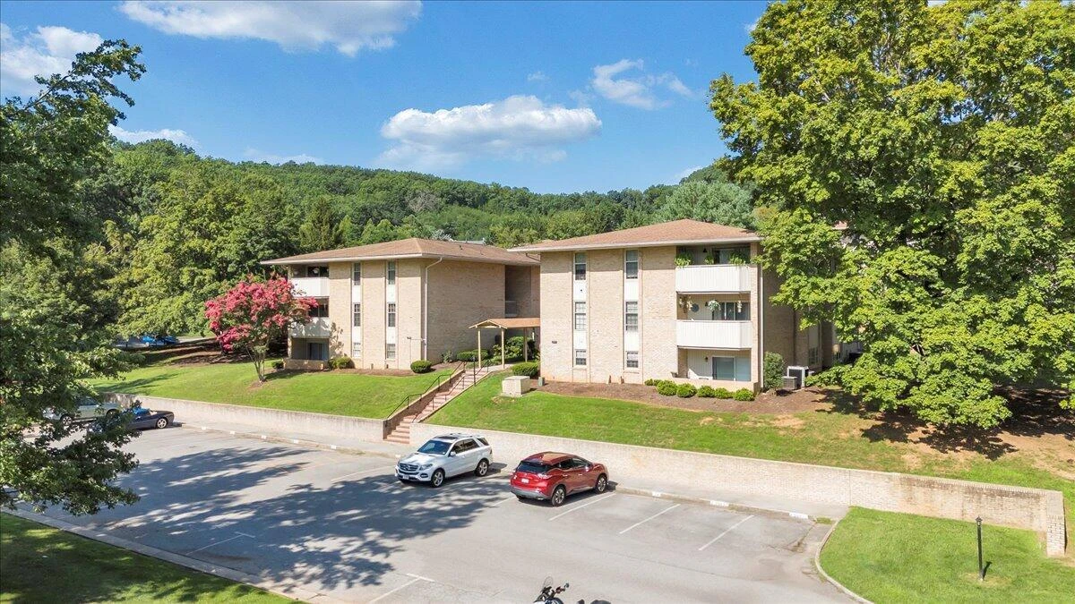 5260 Crossbow CIR #UNIT 7C - Photo 2