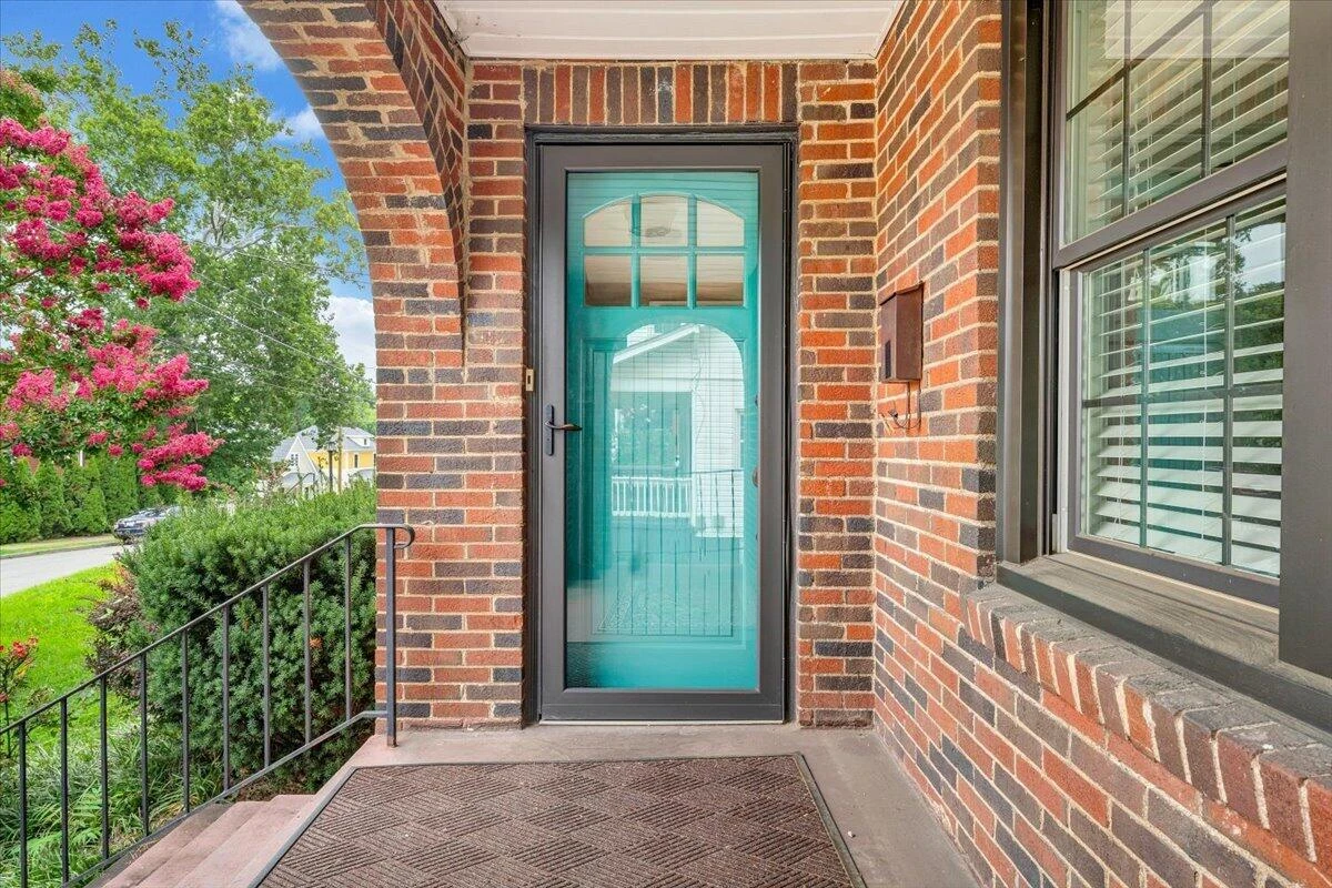 1213 Howbert AVE SW - Photo 3