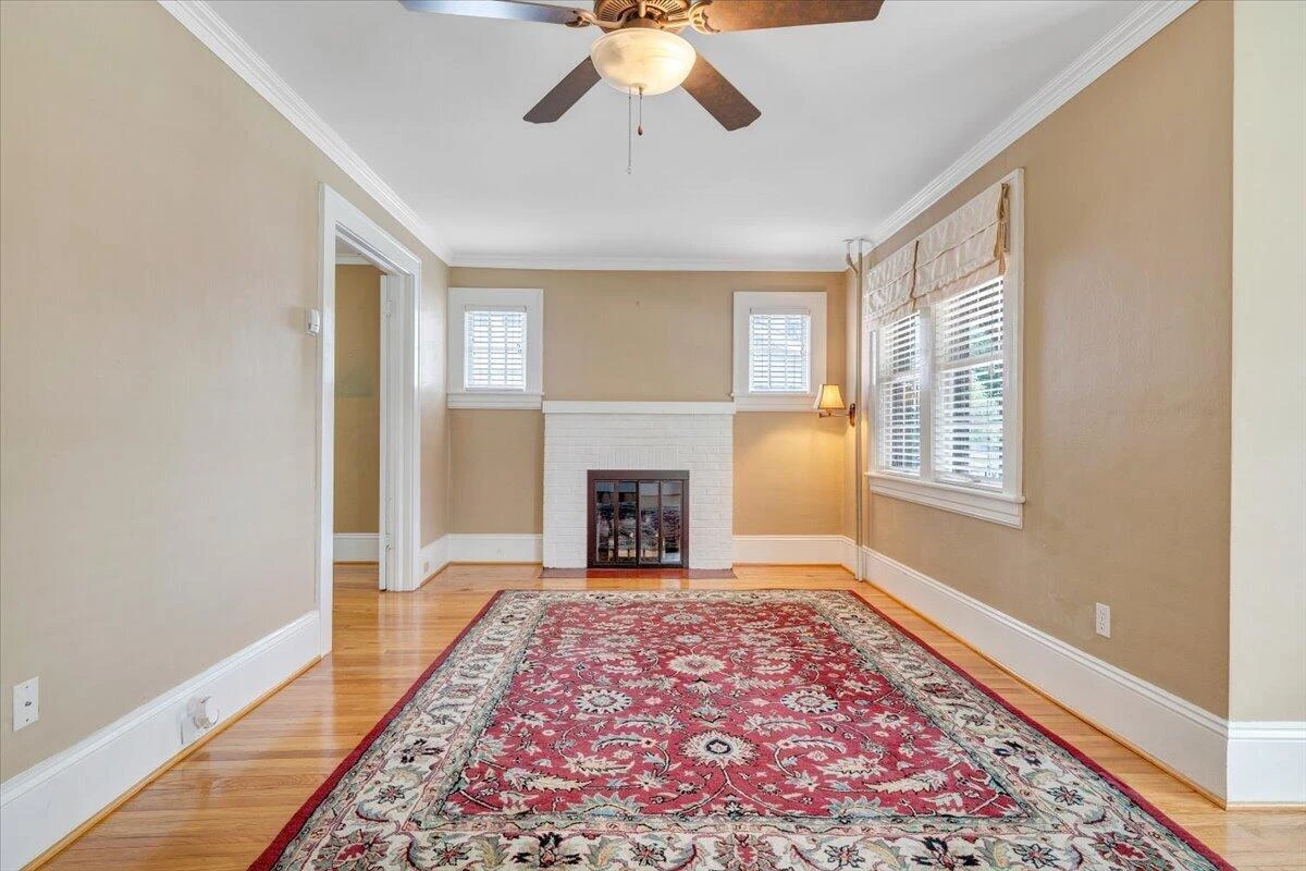 1213 Howbert AVE SW - Photo 9