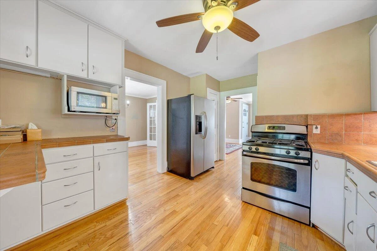 1213 Howbert AVE SW - Photo 22