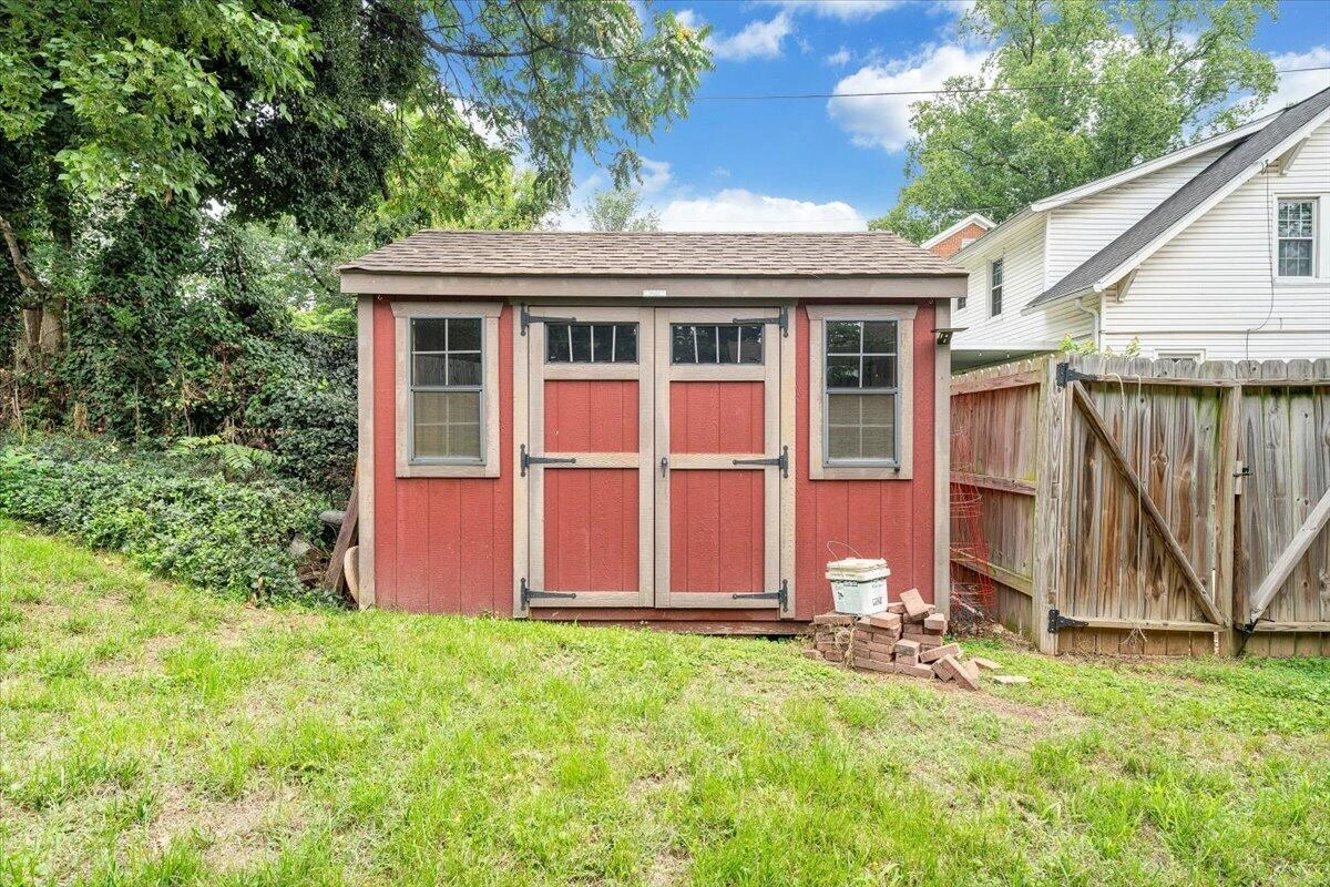 1213 Howbert AVE SW - Photo 34