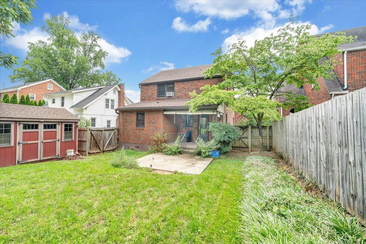 1213 Howbert AVE SW - Photo 36
