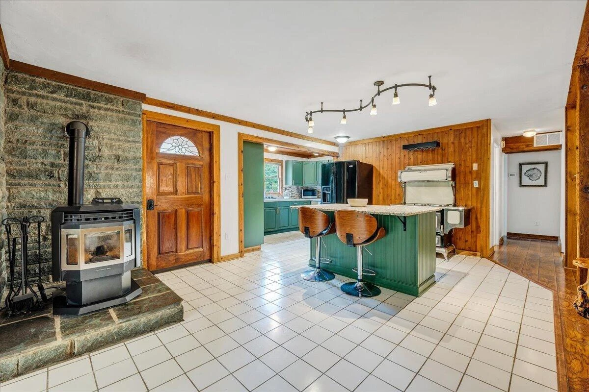 1964 Wildwood RD - Photo 4