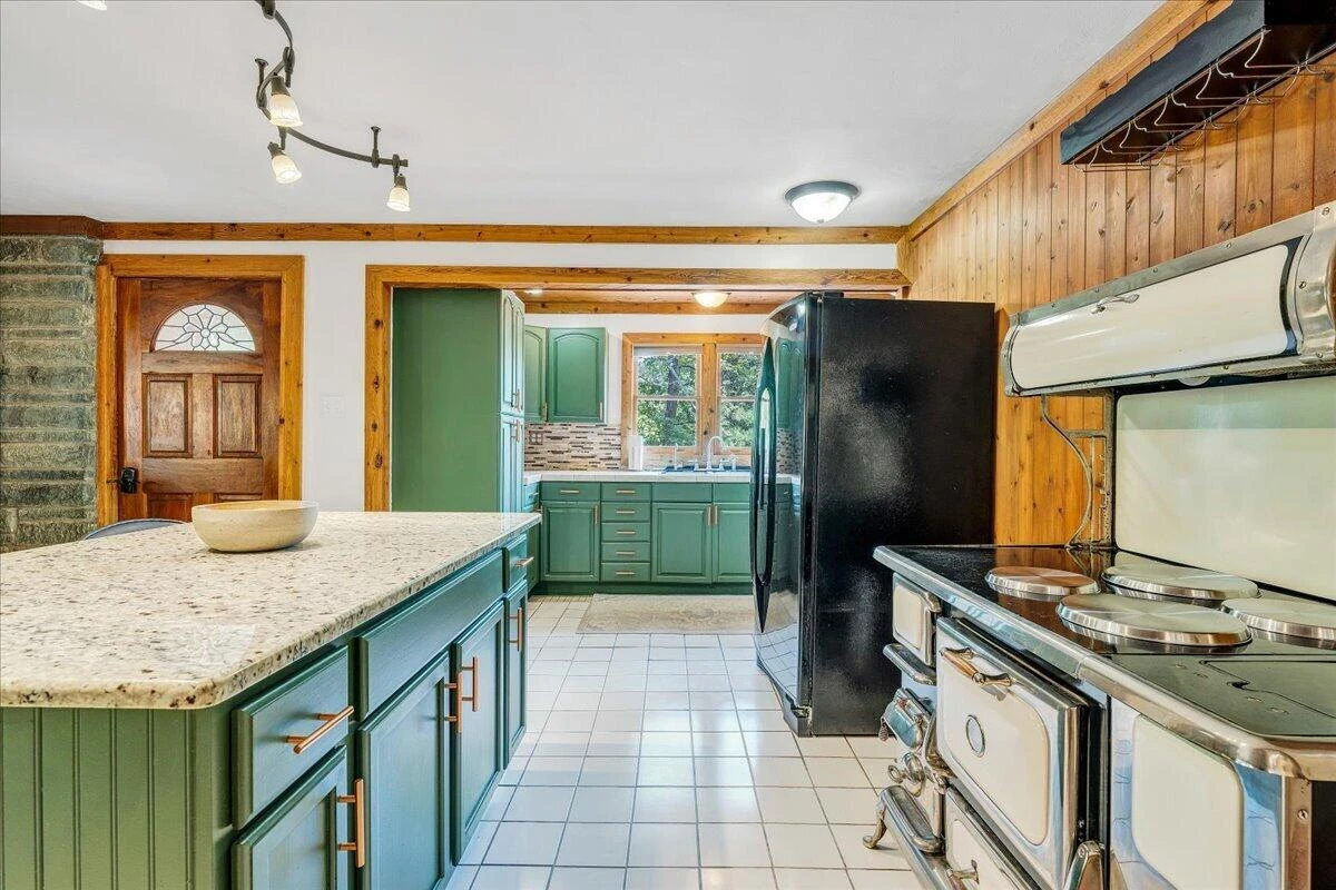 1964 Wildwood RD - Photo 8