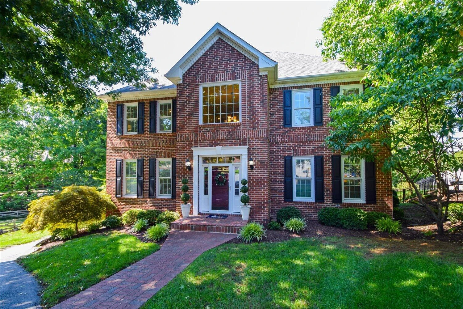 5069 Williamsburg CT
