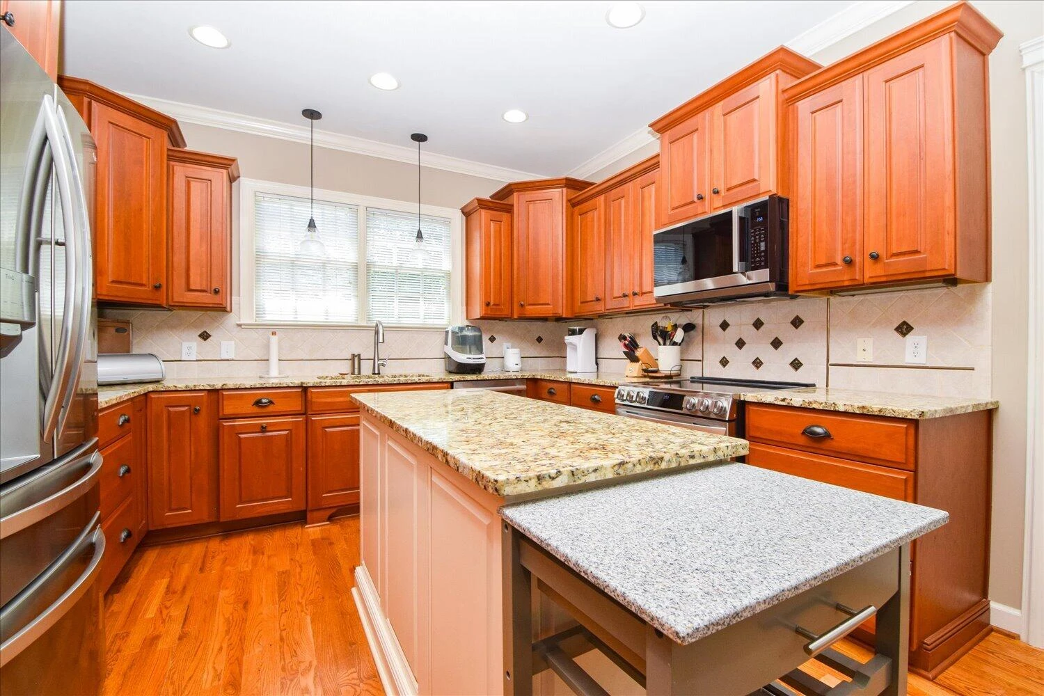 5069 Williamsburg CT - Photo 14
