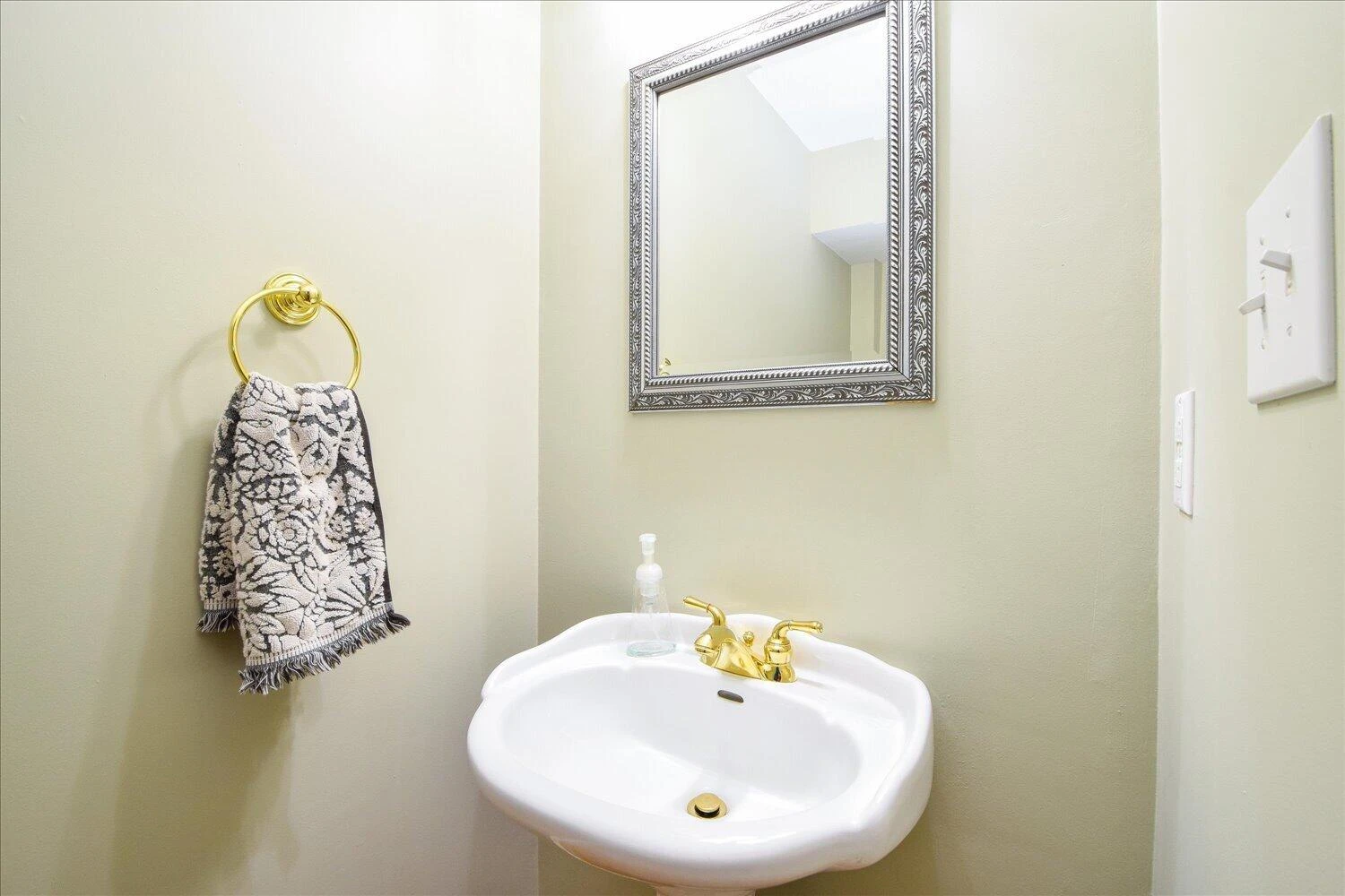 5069 Williamsburg CT - Photo 16