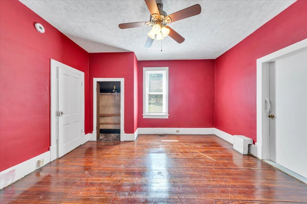 112 1st AVE - Photo 11