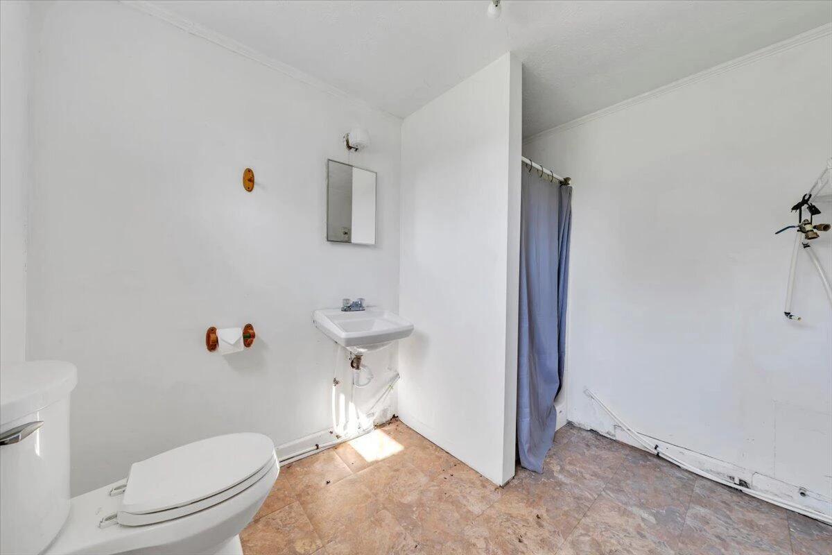 112 1st AVE - Photo 14