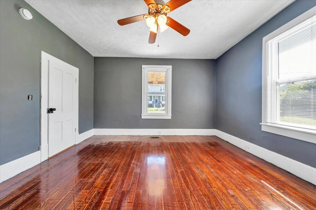 112 1st AVE - Photo 15