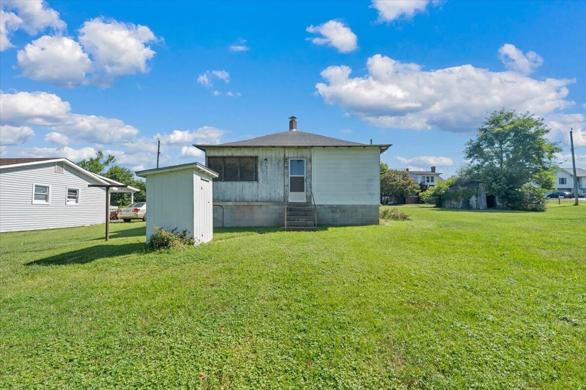 112 1st AVE - Photo 24