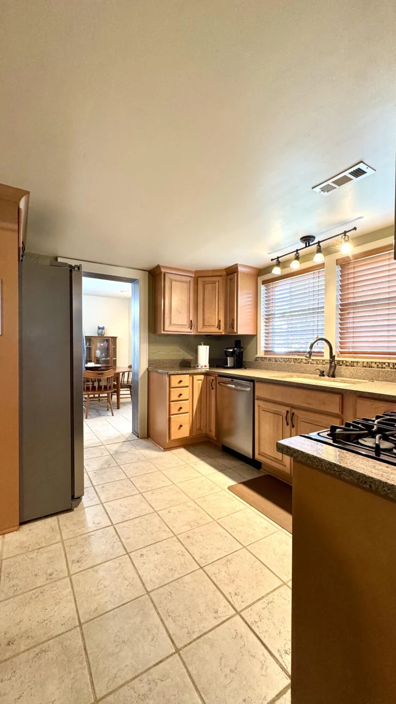 218 Commerce AVE - Photo 25