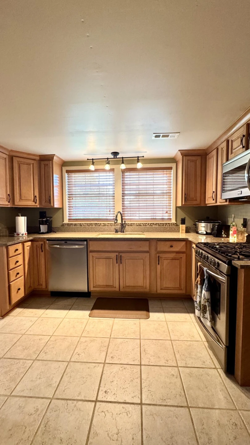 218 Commerce AVE - Photo 26
