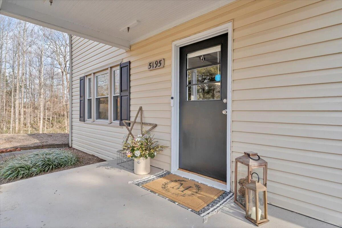 5195 Franklin ST - Photo 5
